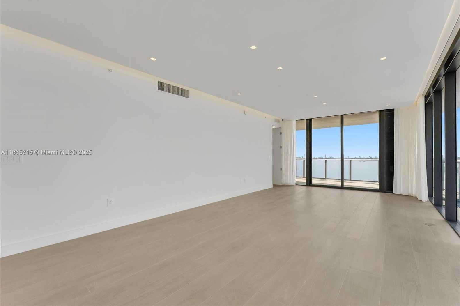 Small Image of 700 NORTH EAST 24TH ST #1207, Miami Number 4