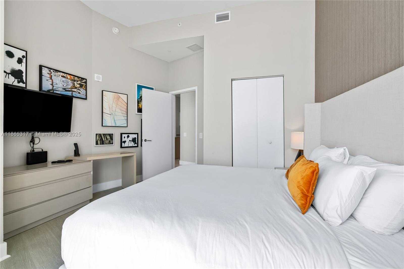 Small Image of 4111 SOUTH OCEAN DR #702, Hollywood Number 21