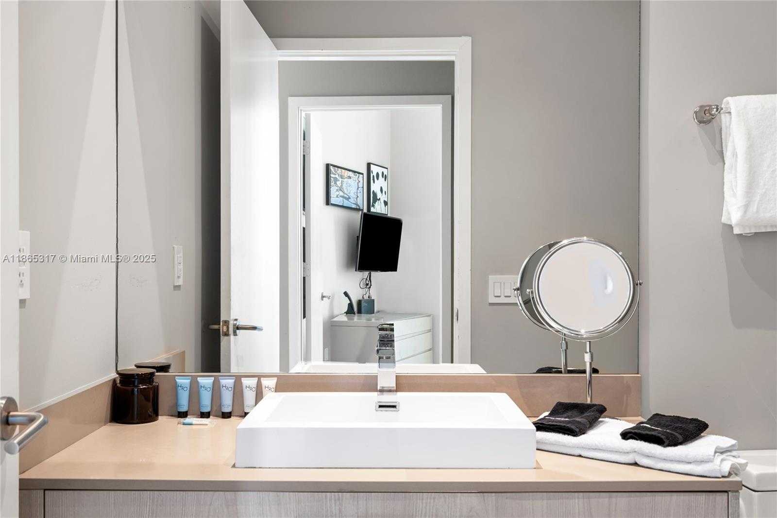 Small Image of 4111 SOUTH OCEAN DR #702, Hollywood Number 24