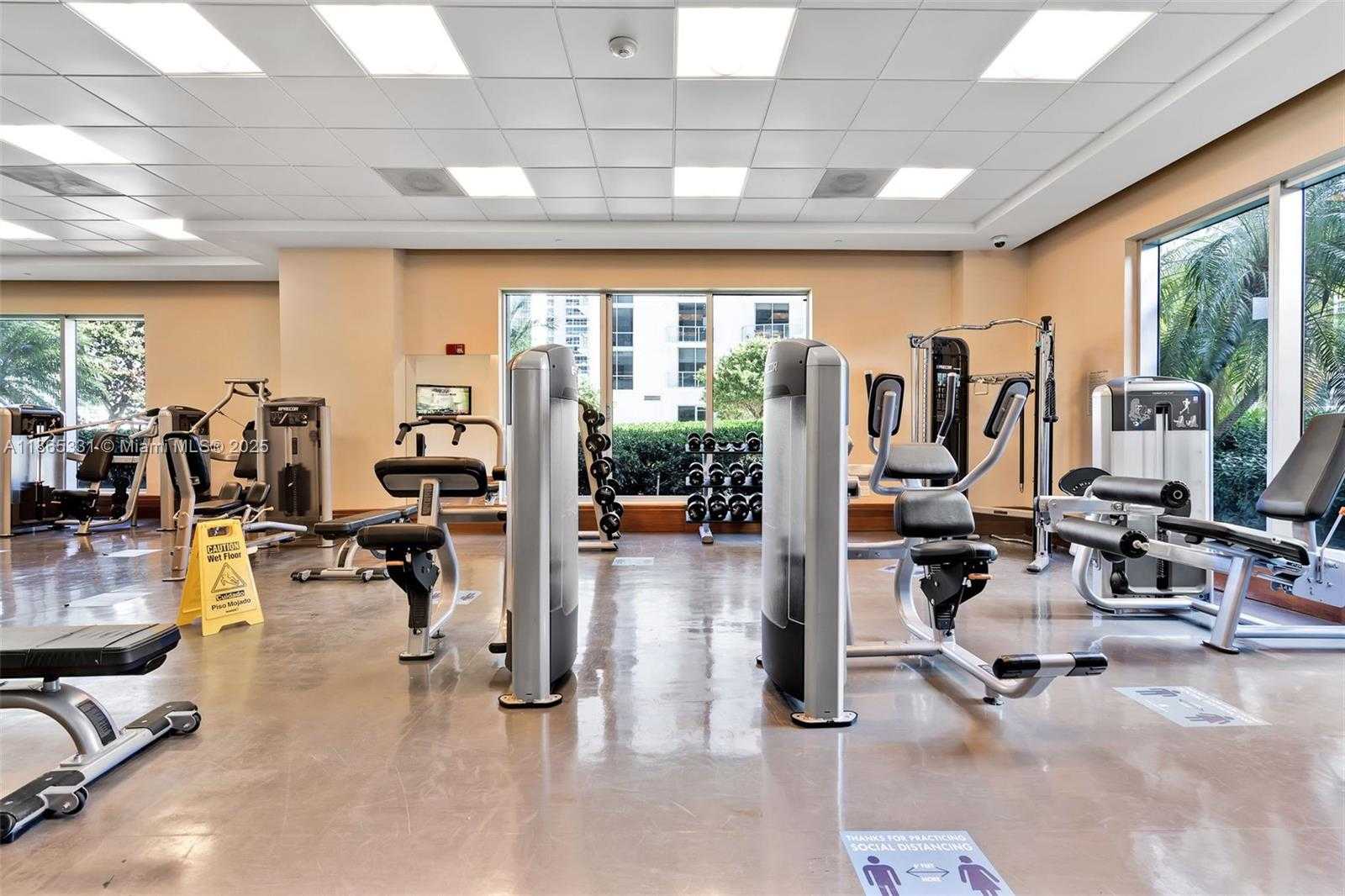 Small Image of 1060 BRICKELL AVE #3601, Miami Number 17