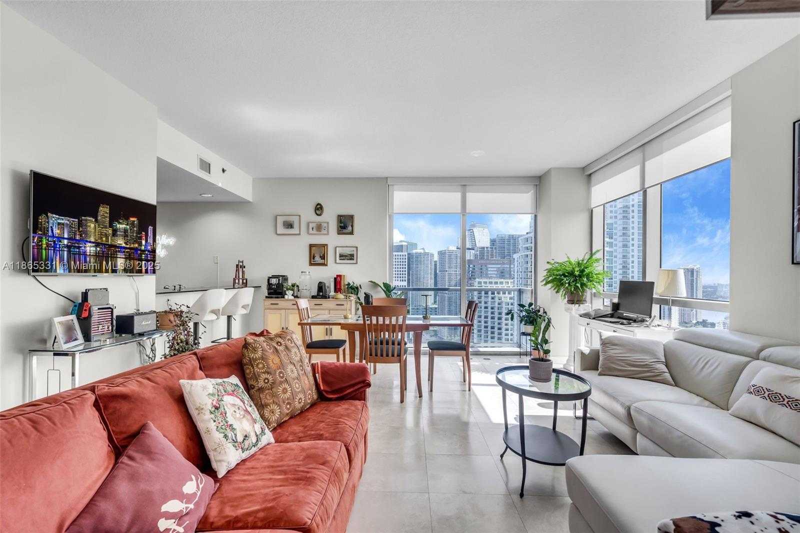 Small Image of 1060 BRICKELL AVE #3601, Miami Number 4