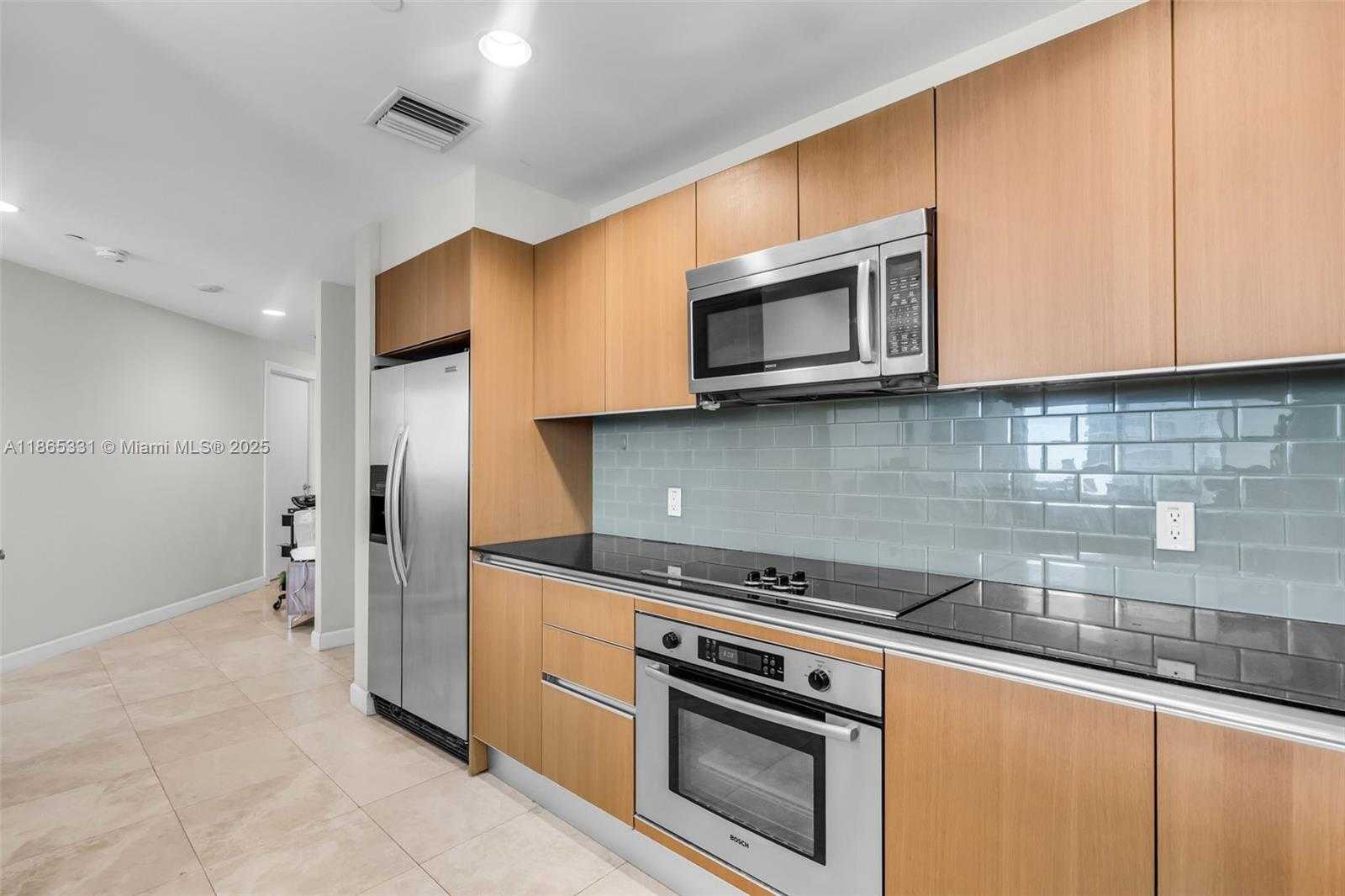 Small Image of 1060 BRICKELL AVE #3601, Miami Number 6