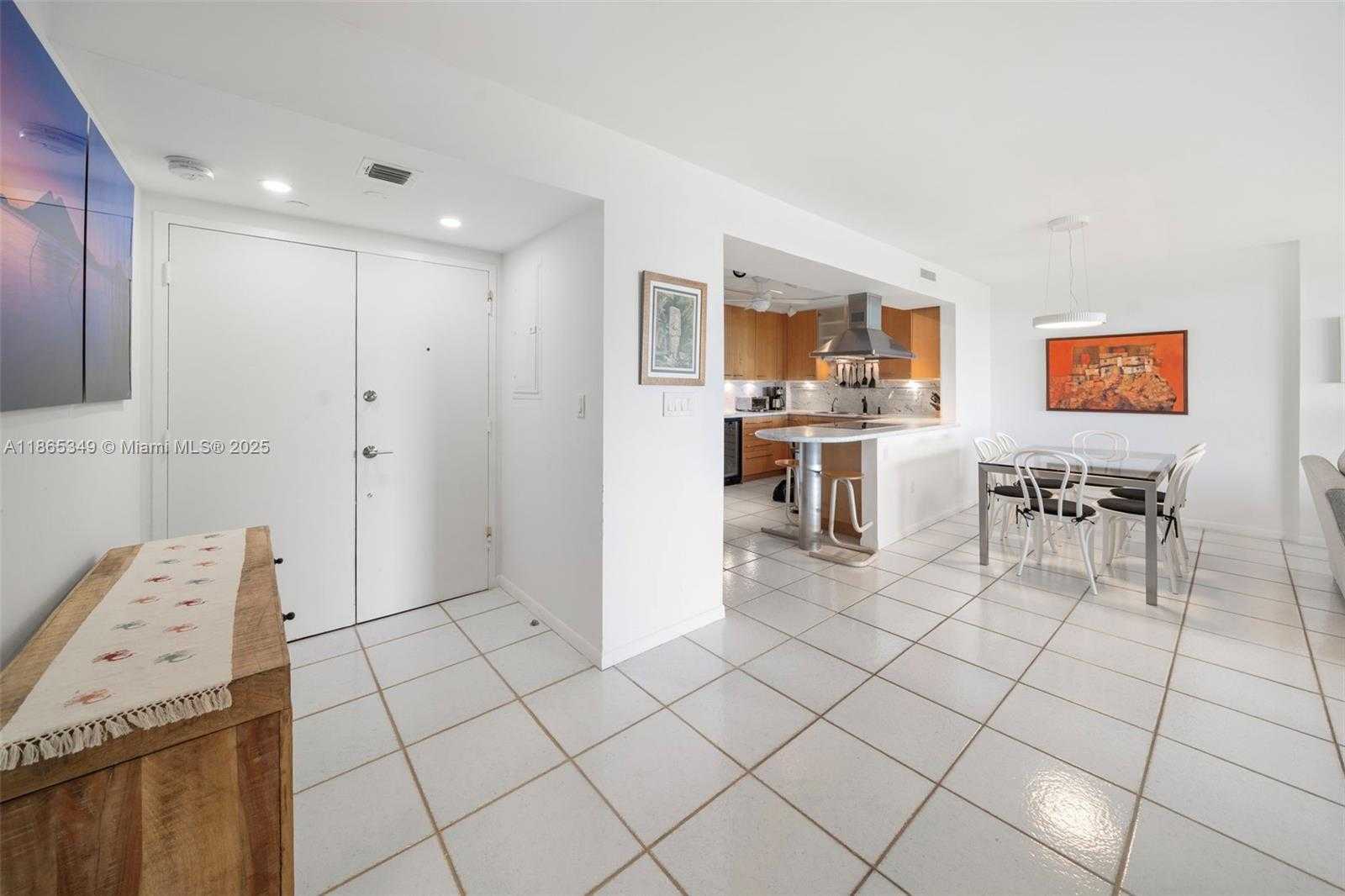Small Image of 155 OCEAN LANE DR #1104, Key Biscayne Number 27