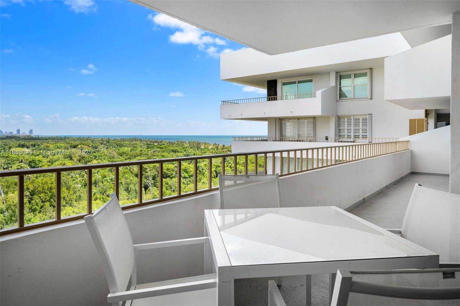 Small Image of 155 OCEAN LANE DR #1104, Key Biscayne Number 3
