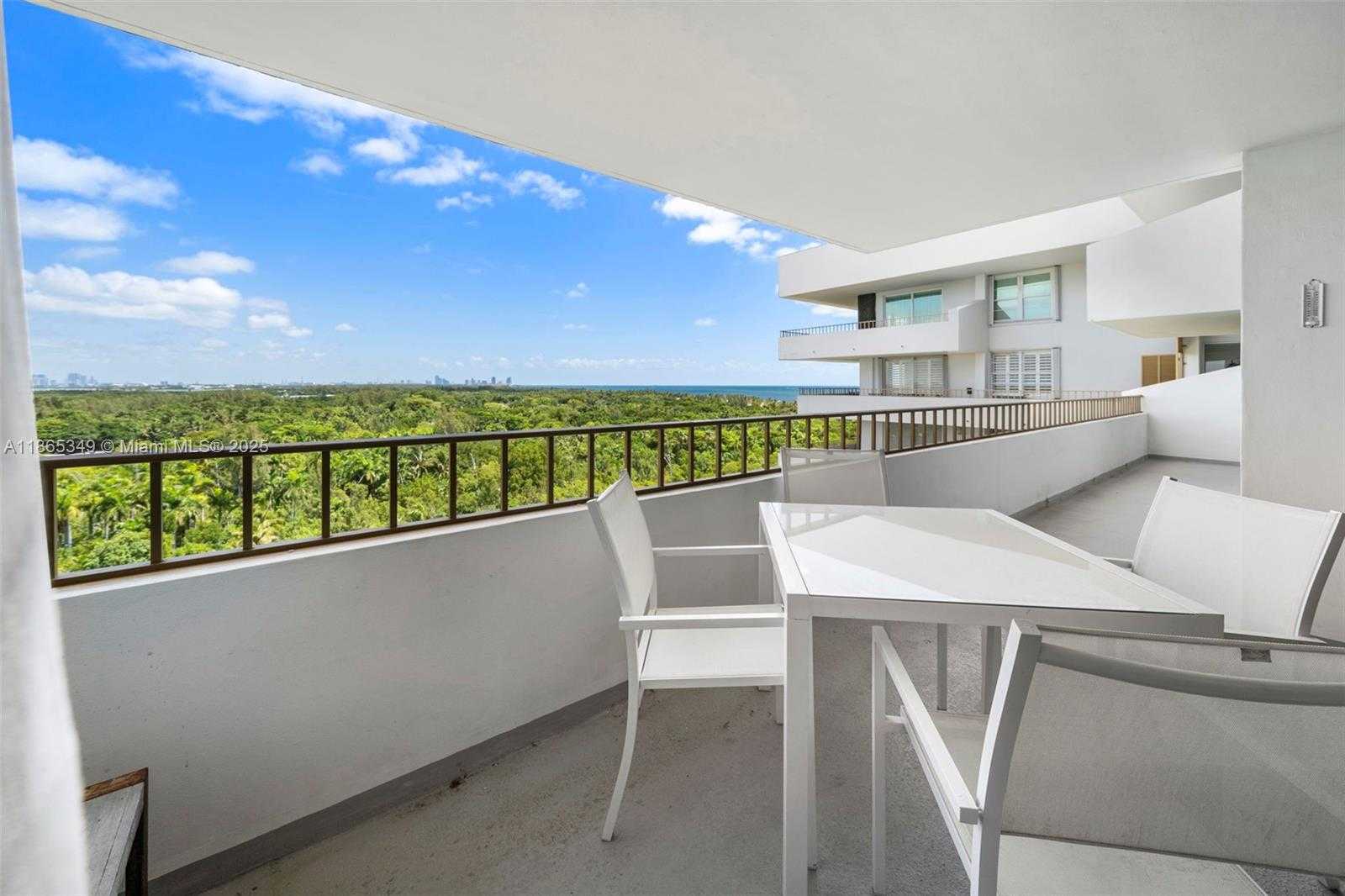 Small Image of 155 OCEAN LANE DR #1104, Key Biscayne Number 5