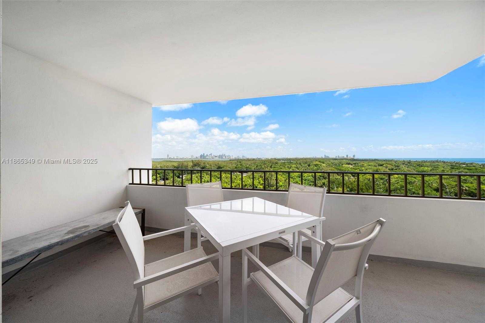 Small Image of 155 OCEAN LANE DR #1104, Key Biscayne Number 6