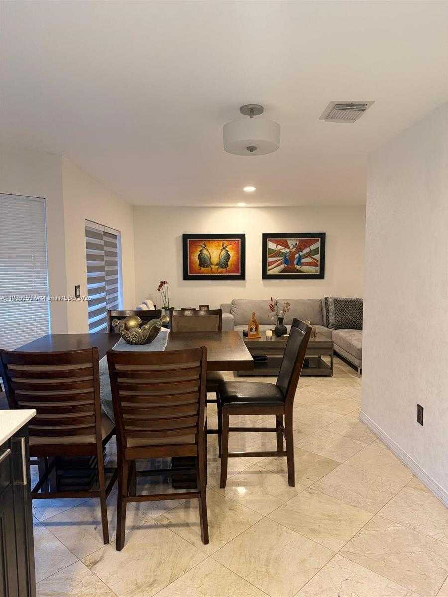 Small Image of 233 EAST FOREST OAK CIR, Davie Number 6