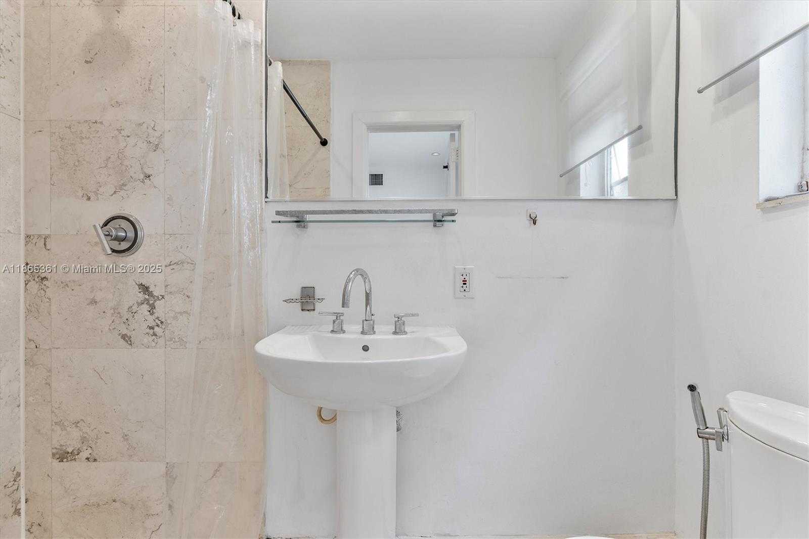 Small Image of 1211 PENNSYLVANIA AVE #E1, Miami Beach Number 10