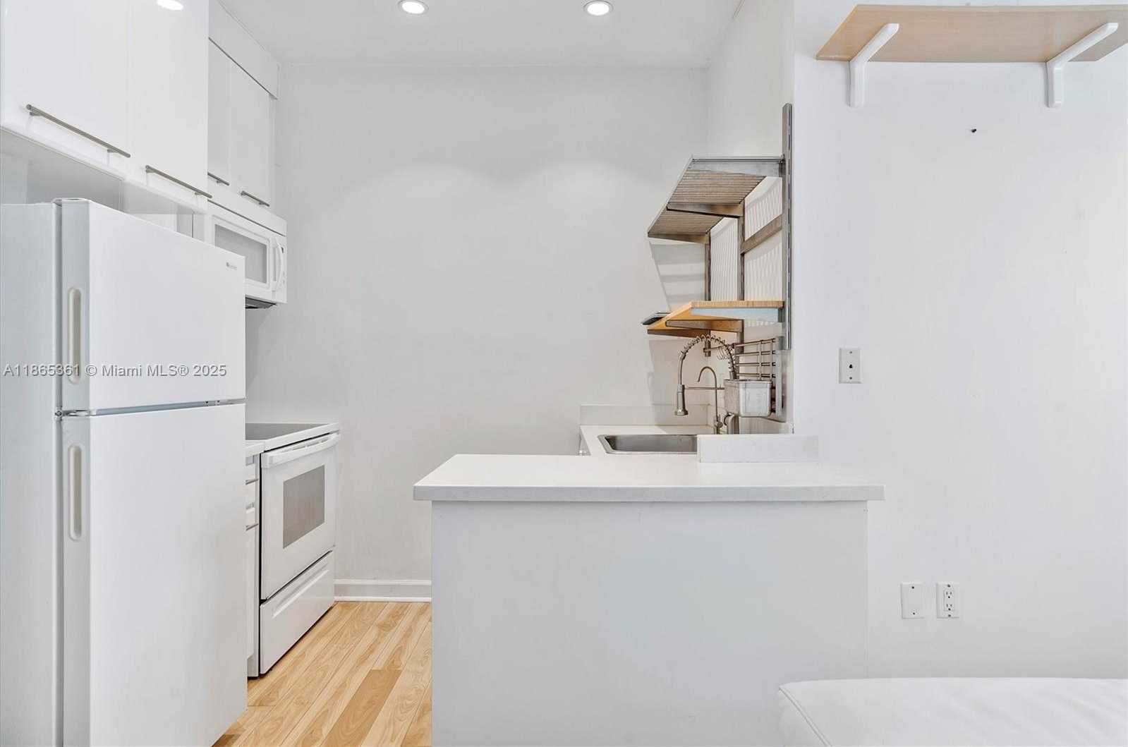 Small Image of 1211 PENNSYLVANIA AVE #E1, Miami Beach Number 7