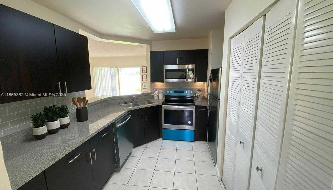 Small Image of 3417 NORTH WEST 44TH ST #104, Oakland Park Number 12