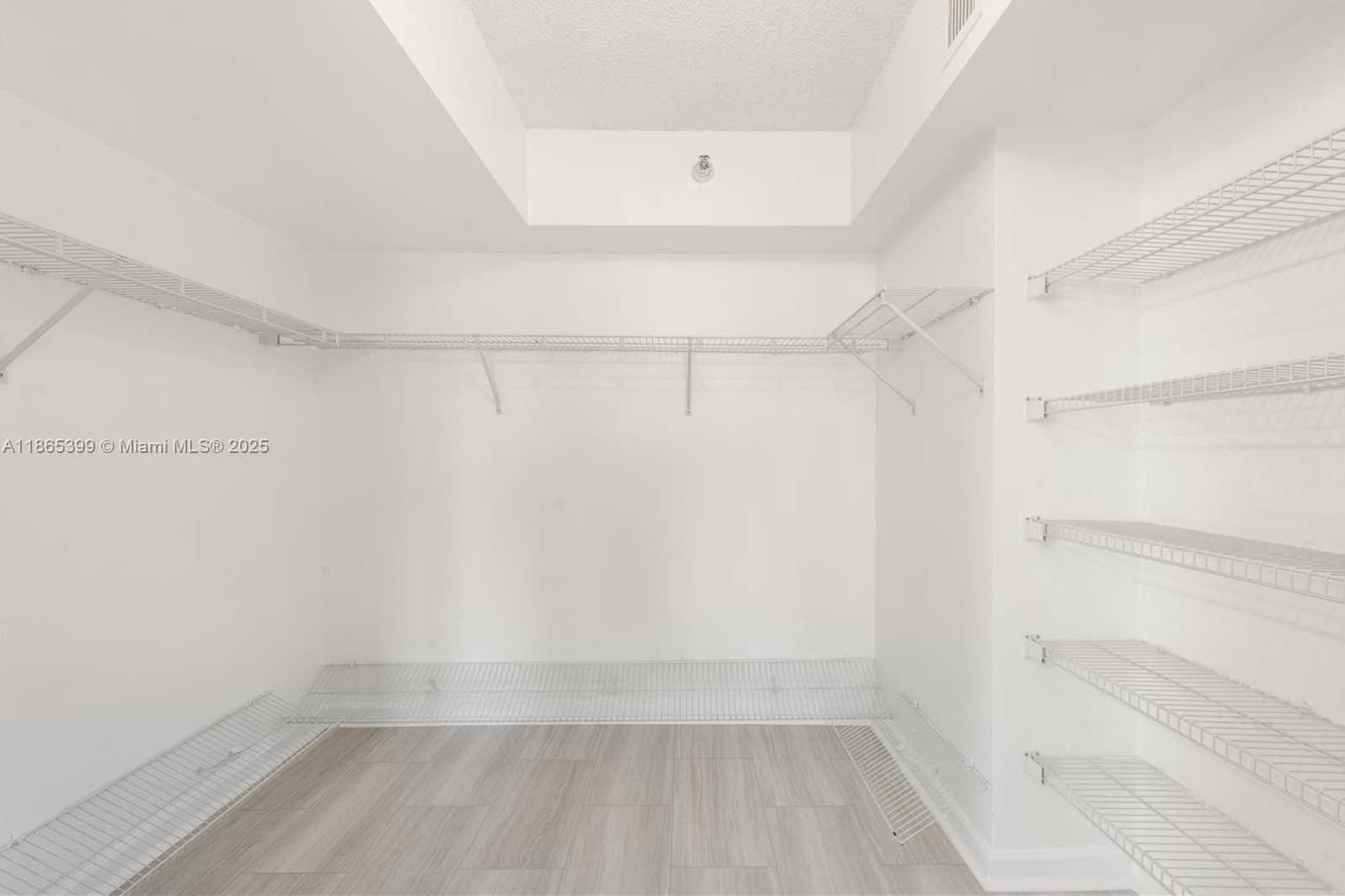 Small Image of 3530 MYSTIC POINTE DR #3206, Aventura Number 14