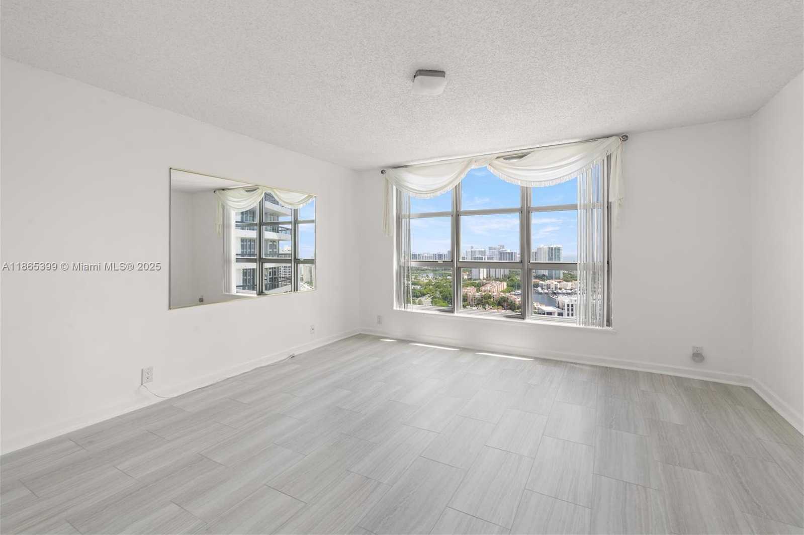 Small Image of 3530 MYSTIC POINTE DR #3206, Aventura Number 6