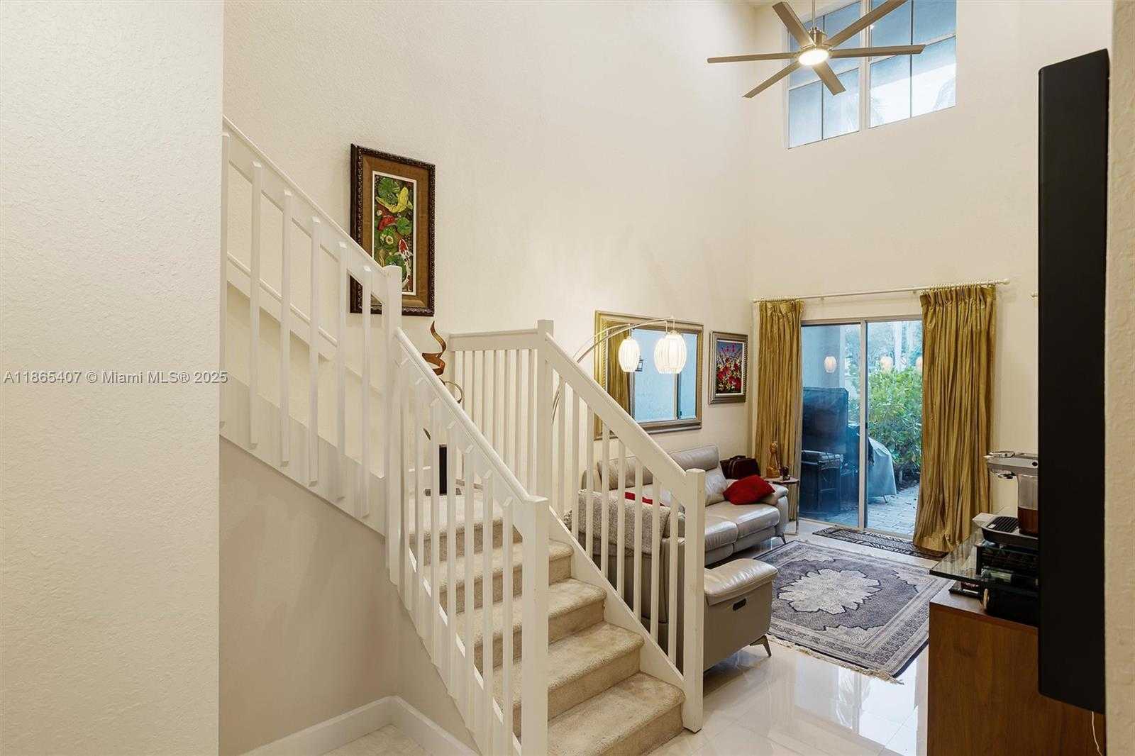 Small Image of 1384 HARBOR VIEW W, Hollywood Number 23