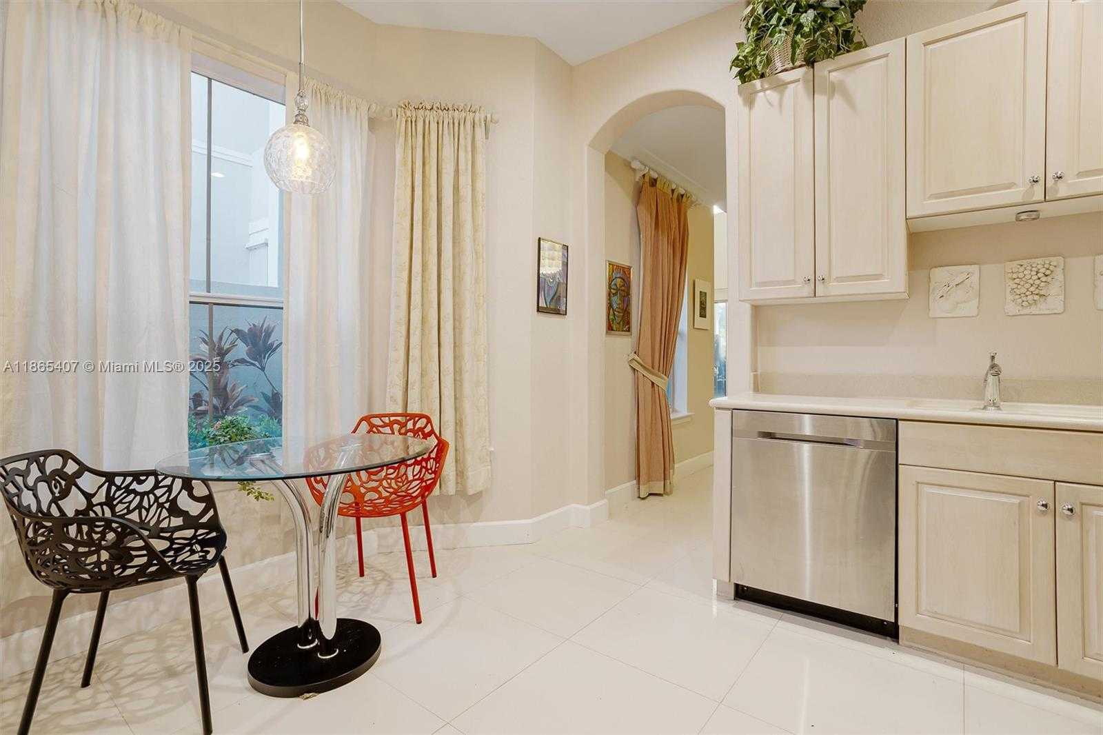 Small Image of 1384 HARBOR VIEW W, Hollywood Number 28