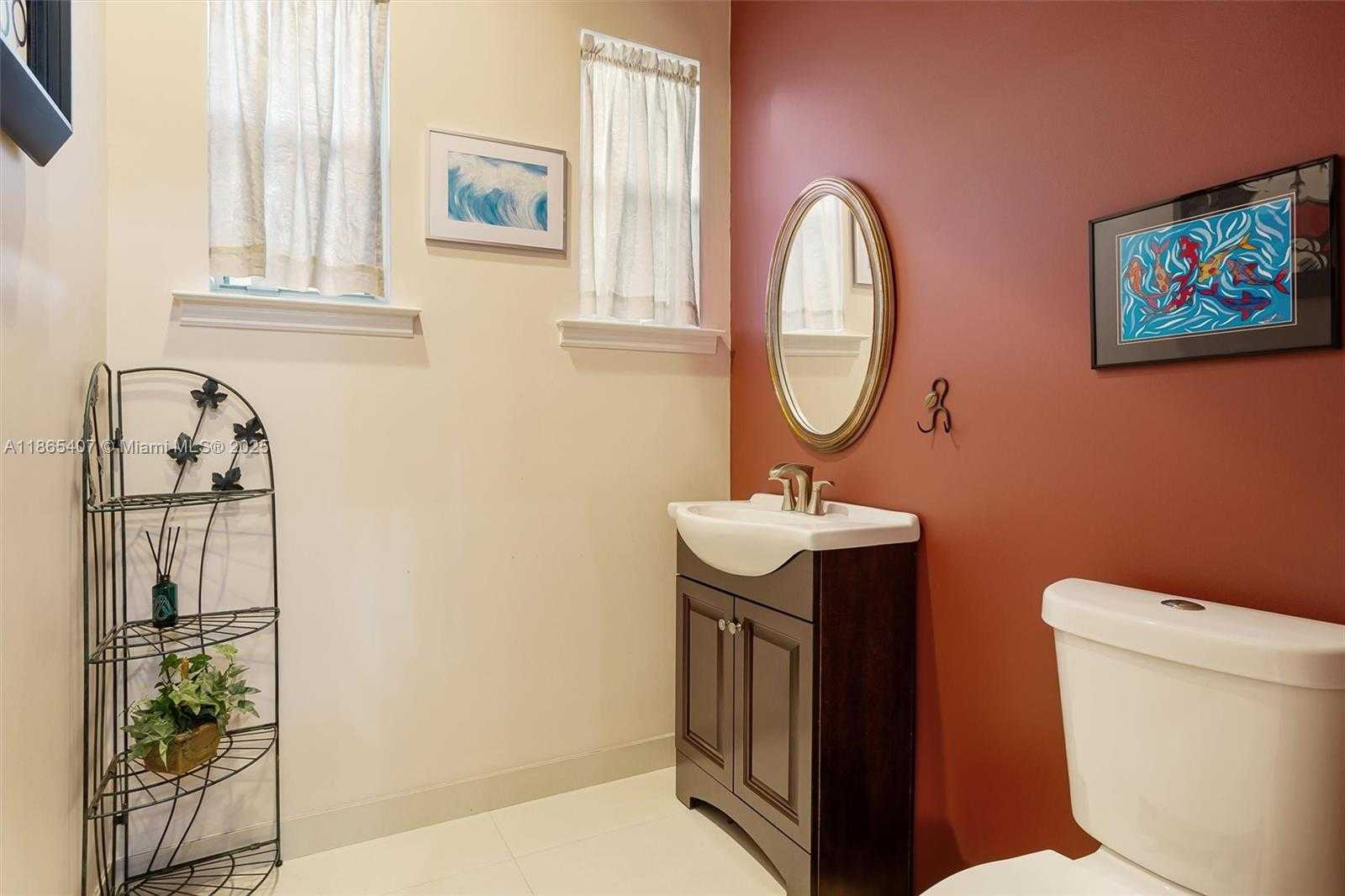 Small Image of 1384 HARBOR VIEW W, Hollywood Number 29
