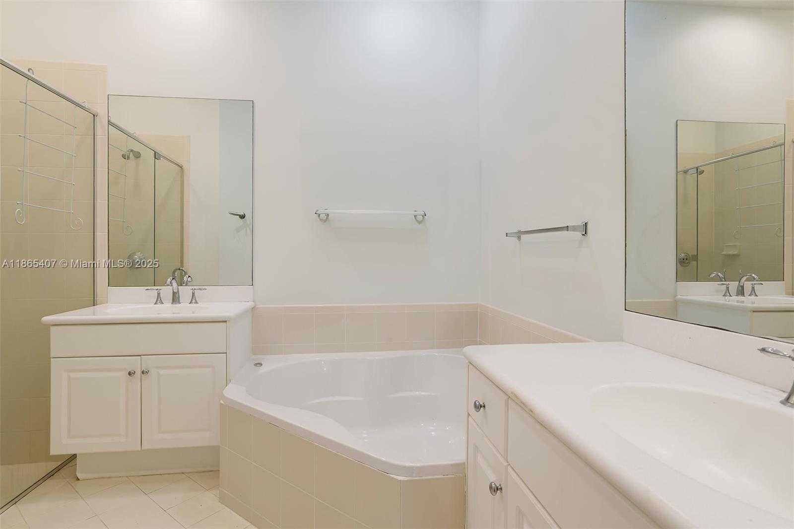 Small Image of 1384 HARBOR VIEW W, Hollywood Number 32