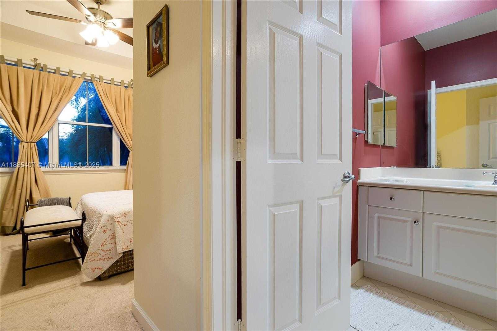 Small Image of 1384 HARBOR VIEW W, Hollywood Number 38