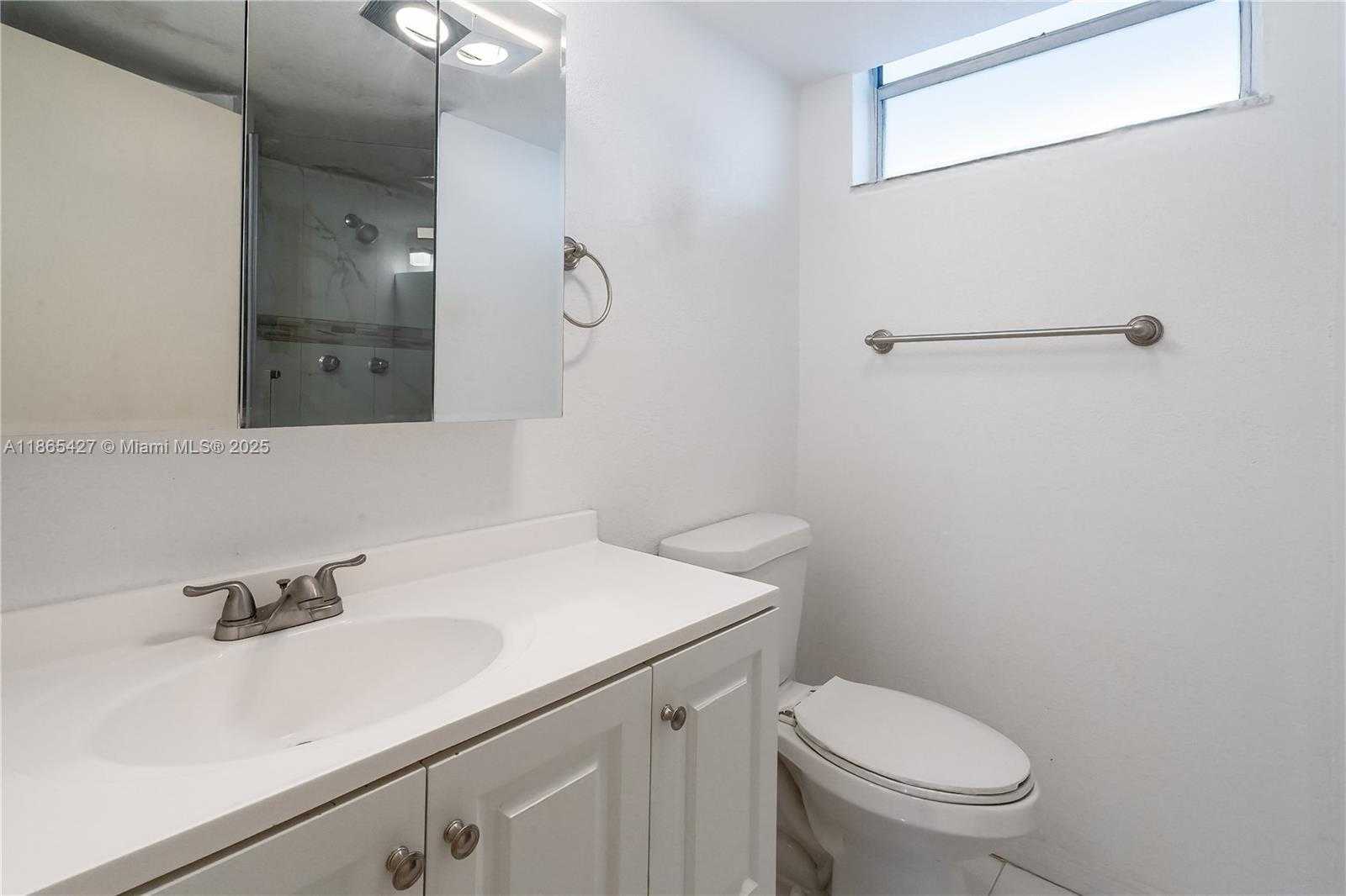 Small Image of 3030 MARCOS DR #T203, Aventura Number 16