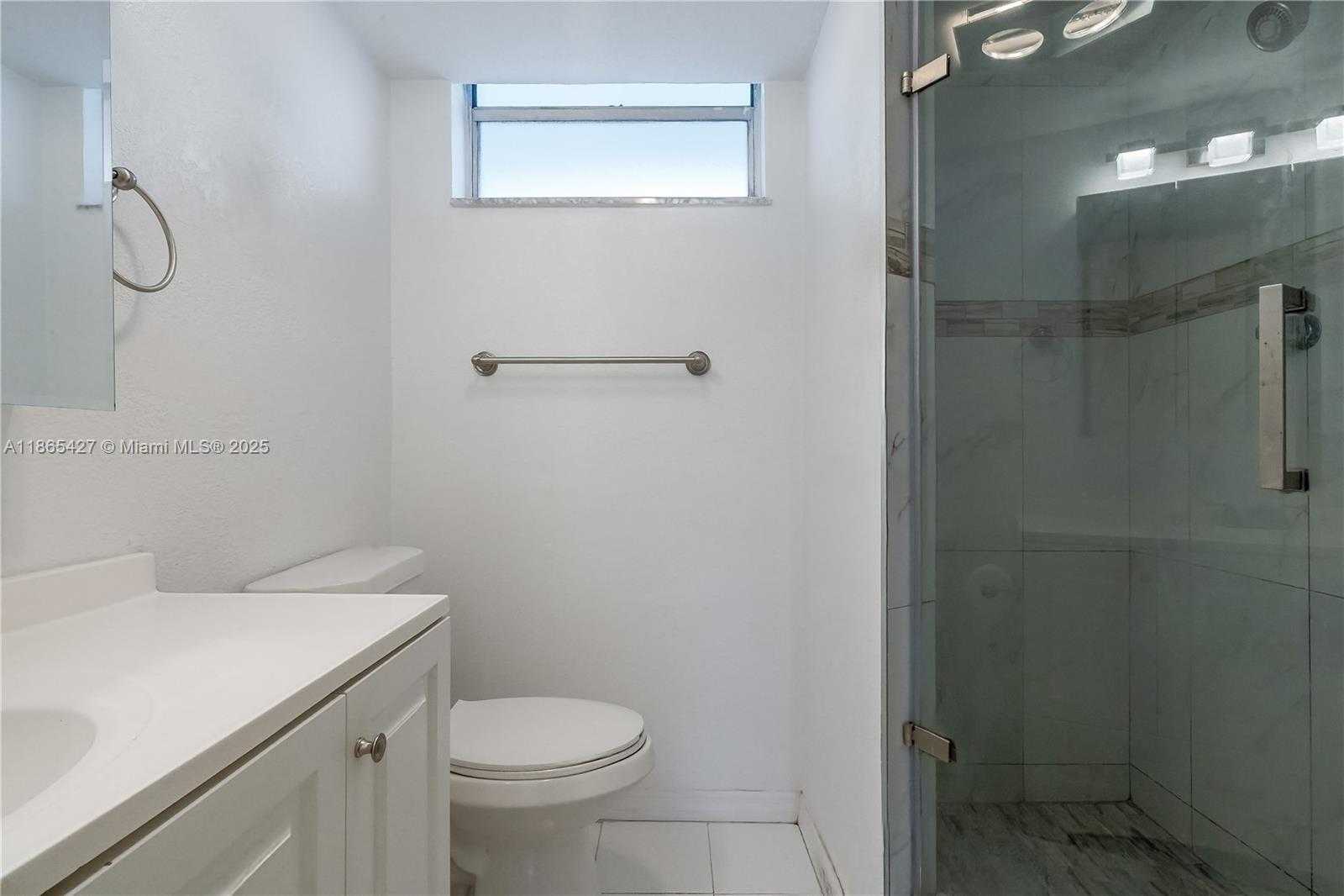 Small Image of 3030 MARCOS DR #T203, Aventura Number 17