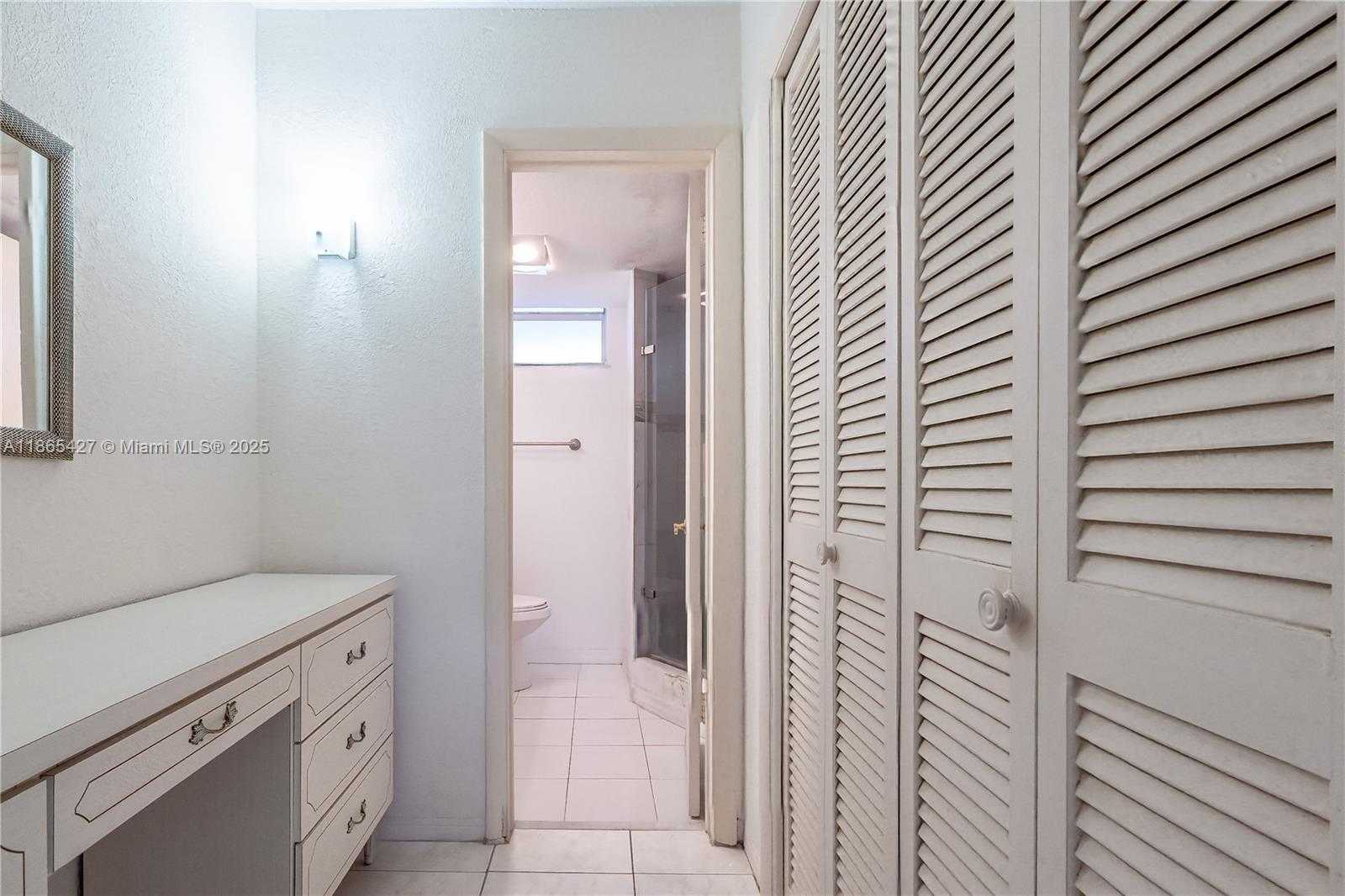 Small Image of 3030 MARCOS DR #T203, Aventura Number 18