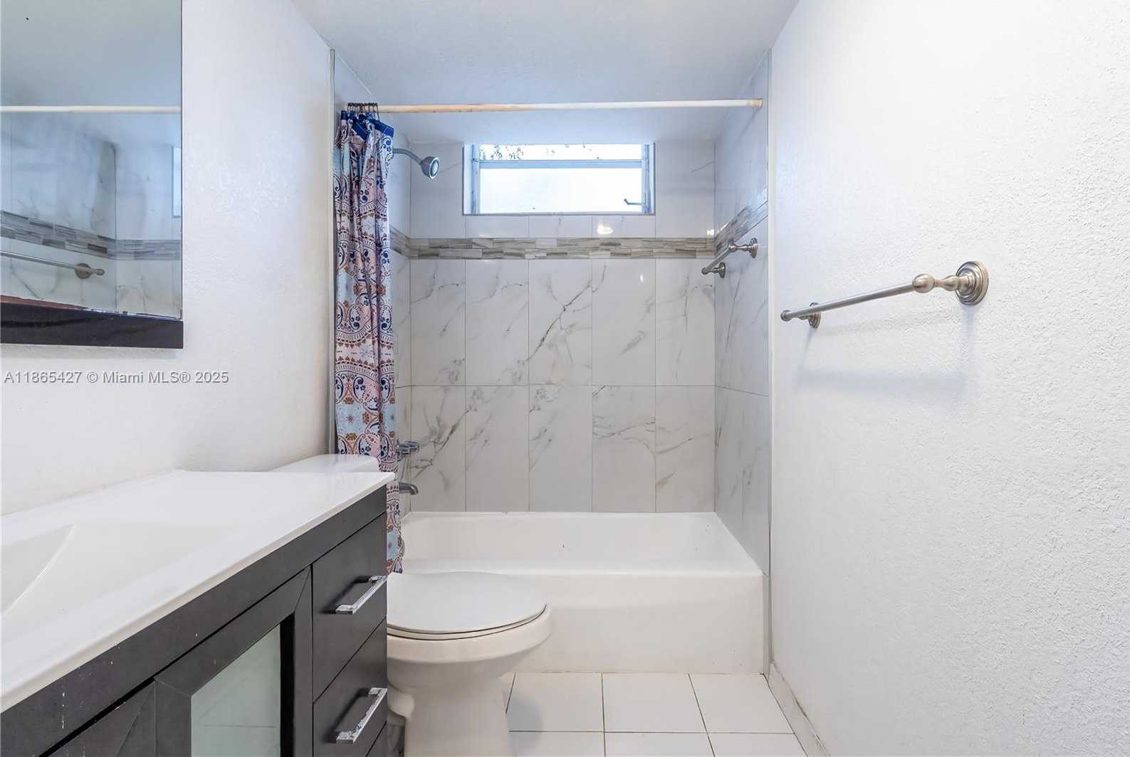 Small Image of 3030 MARCOS DR #T203, Aventura Number 23