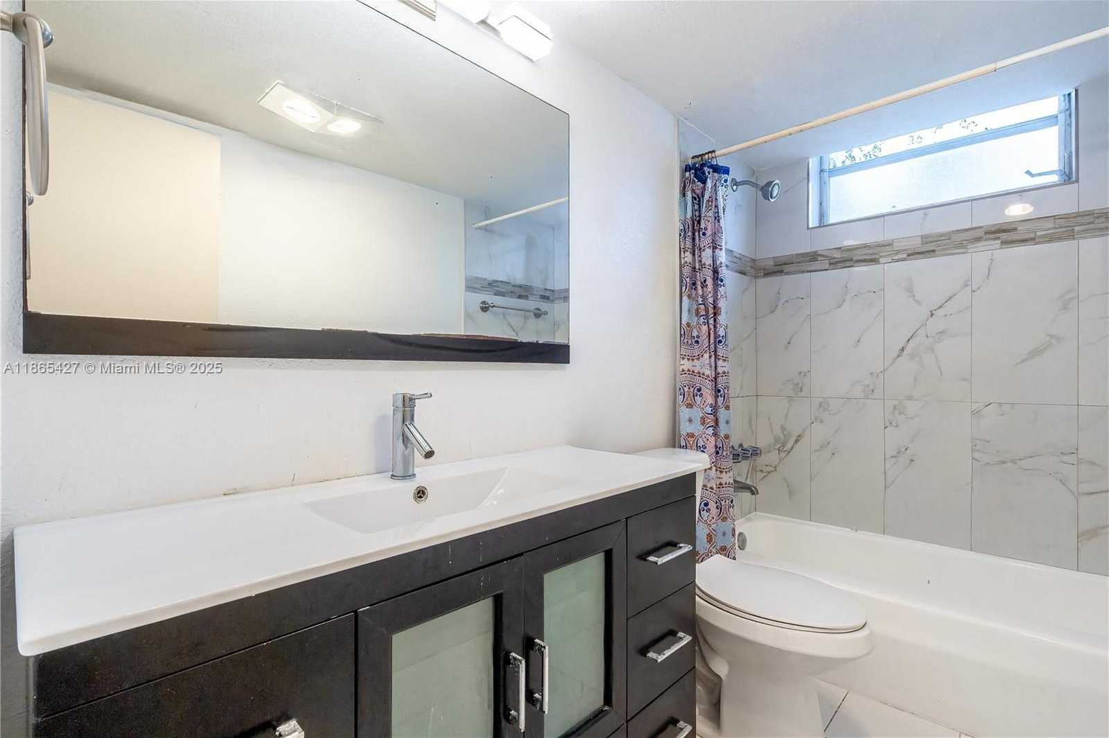 Small Image of 3030 MARCOS DR #T203, Aventura Number 24