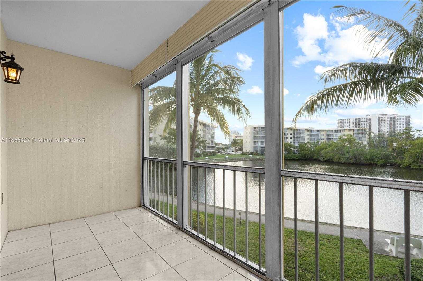 Small Image of 3030 MARCOS DR #T203, Aventura Number 26
