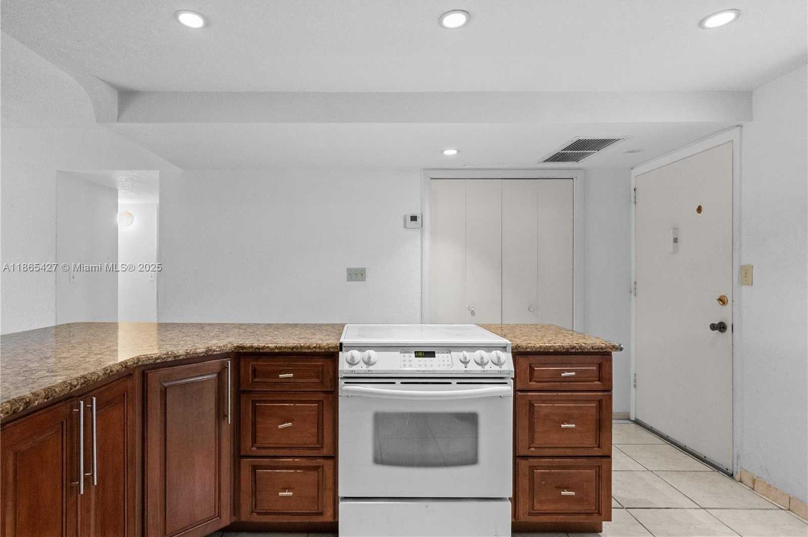 Small Image of 3030 MARCOS DR #T203, Aventura Number 3