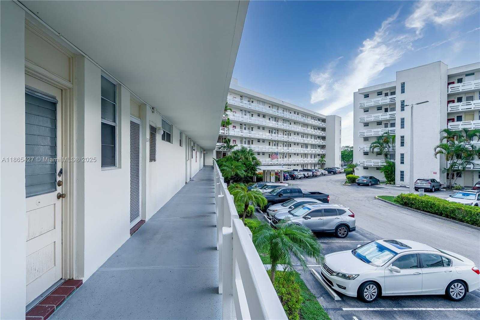 Small Image of 3030 MARCOS DR #T203, Aventura Number 30