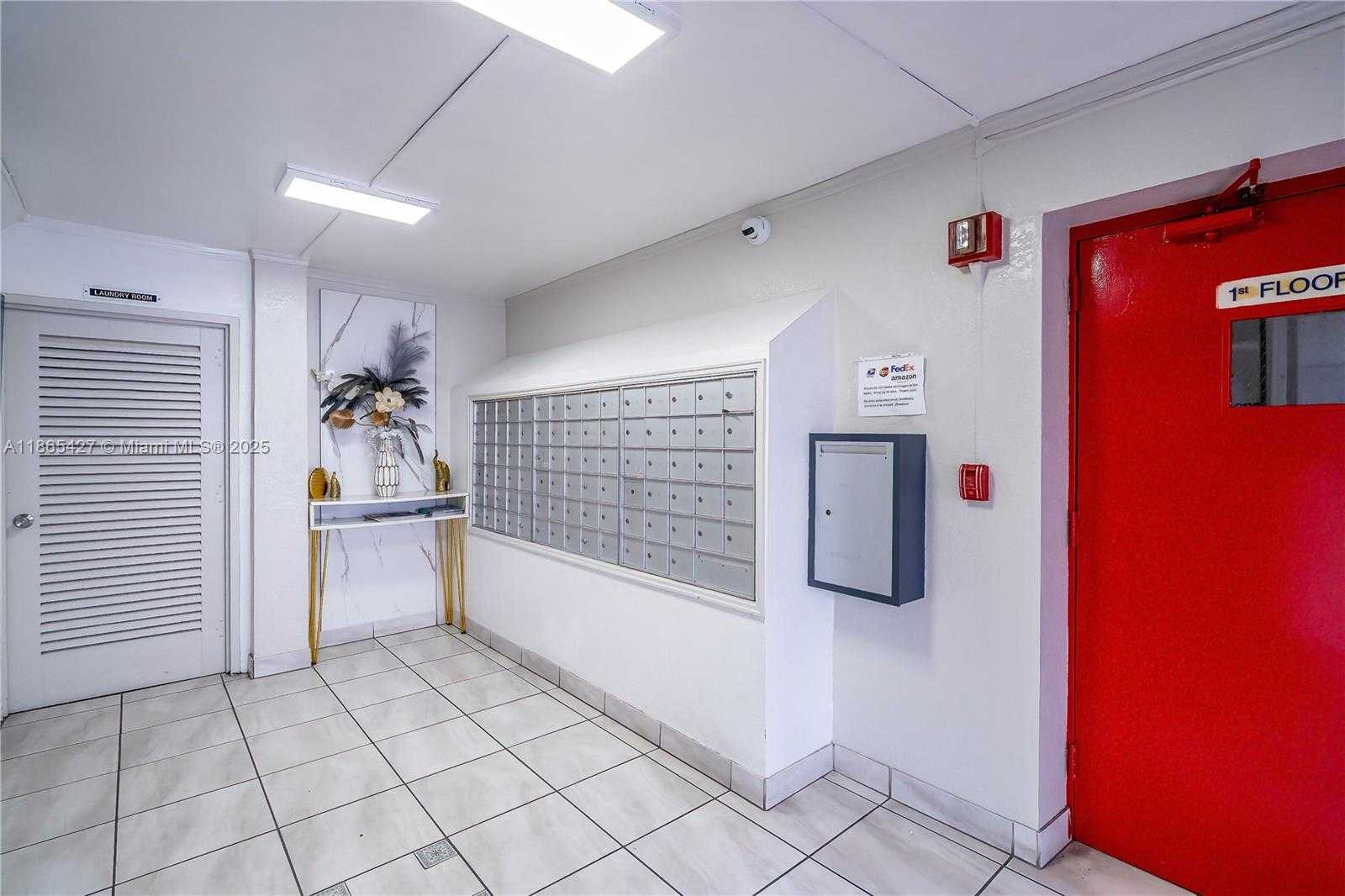 Small Image of 3030 MARCOS DR #T203, Aventura Number 32