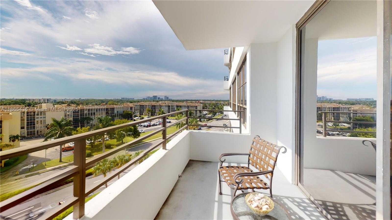 Small Image of 600 THREE ISLANDS BLVD #607, Hallandale Beach Number 5