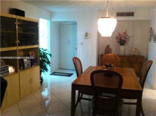 Small Image of 20500 E Country Club Dr, Aventura, FL 33180, USA Number 5