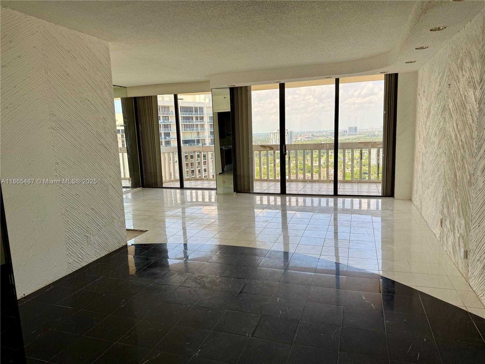 Small Image of 19355 TURNBERRY WAY #26C, Aventura Number 8