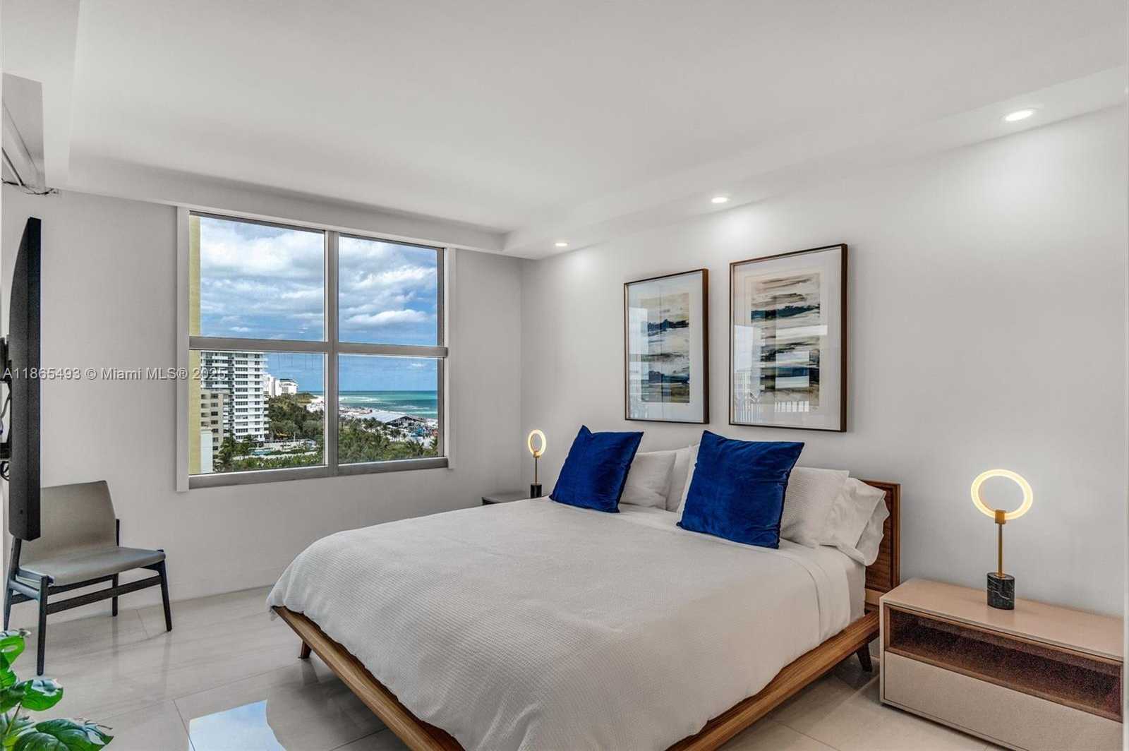 Small Image of 1500 OCEAN DRIVE #1003, Miami Beach Number 21