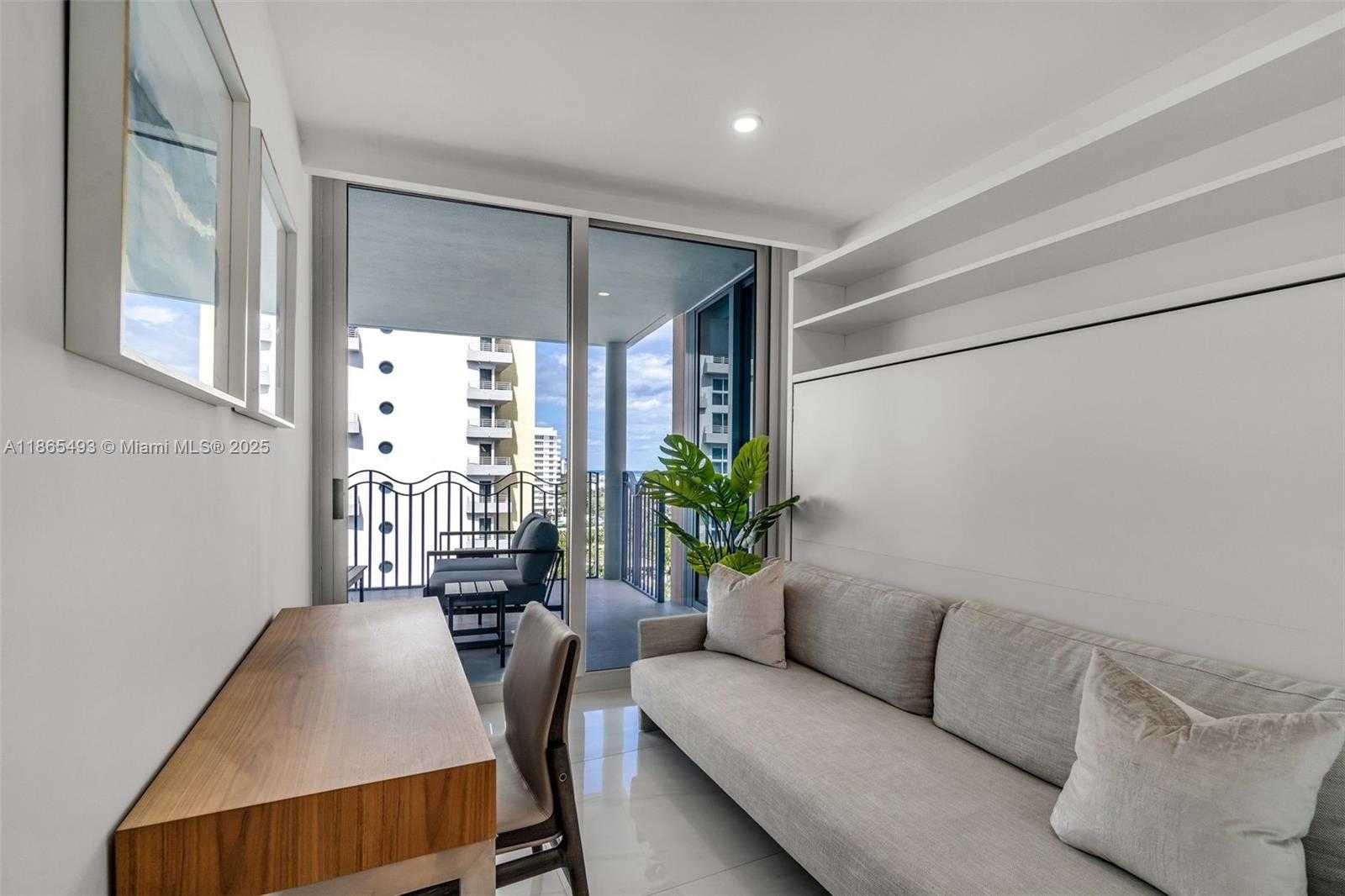 Small Image of 1500 OCEAN DRIVE #1003, Miami Beach Number 24