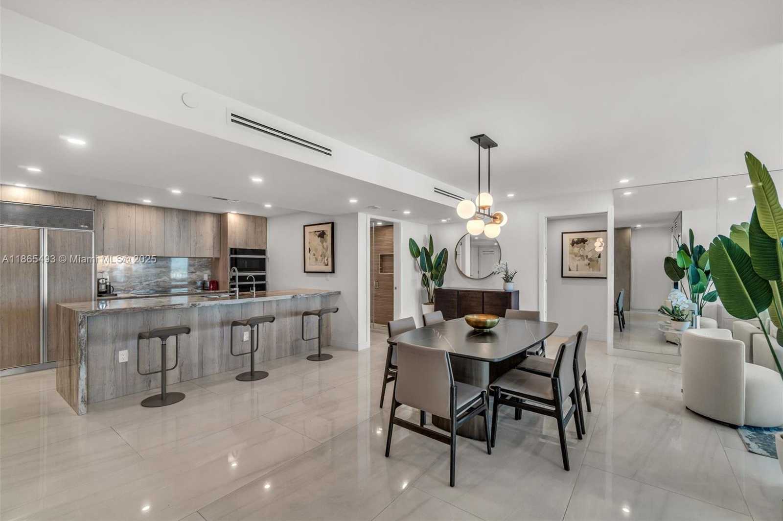Small Image of 1500 OCEAN DRIVE #1003, Miami Beach Number 8
