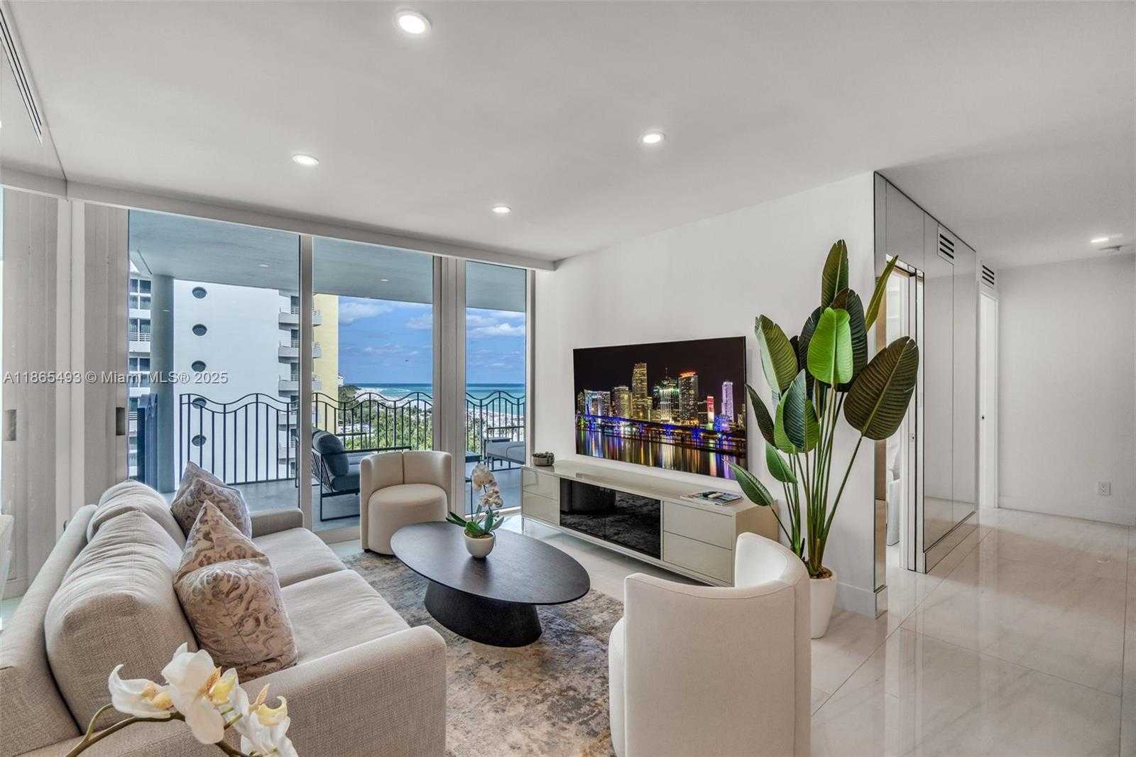 Small Image of 1500 OCEAN DRIVE #1003, Miami Beach Number 9