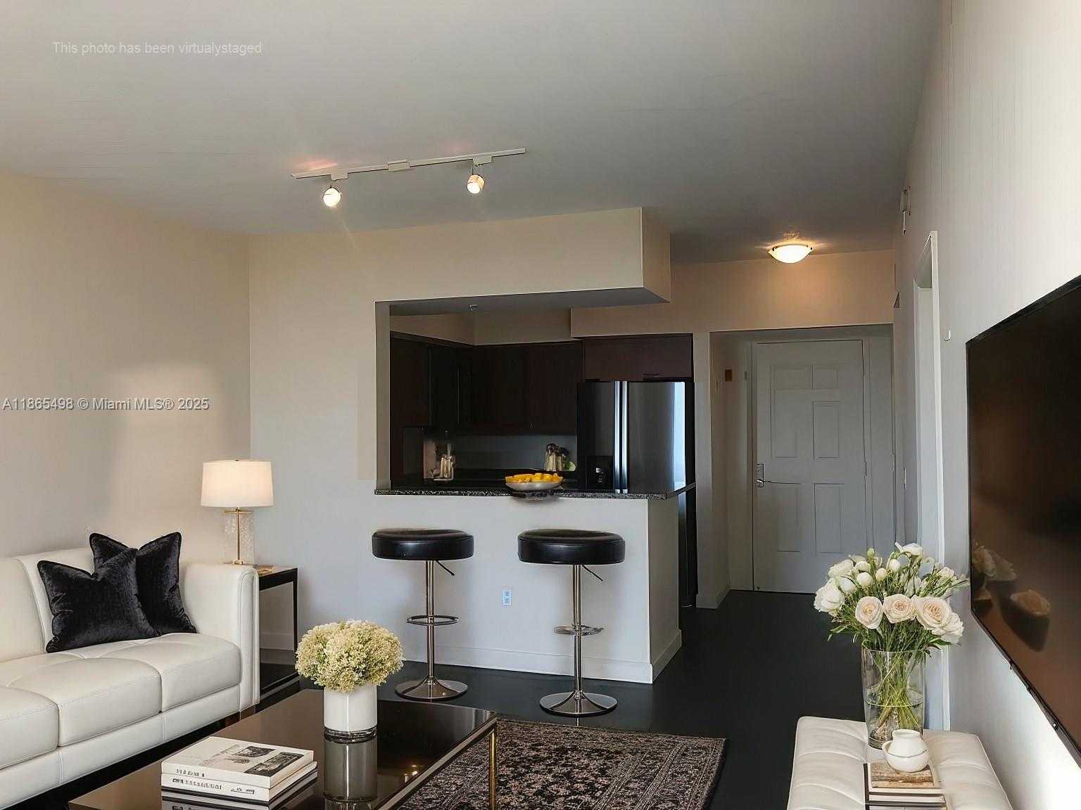 Small Image of 888 SOUTH DOUGLAS RD #1512, Coral Gables Number 4