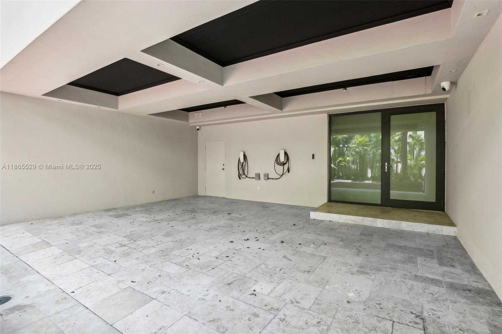 Small Image of 1000 VENETIAN WAY #TH101, Miami Number 21