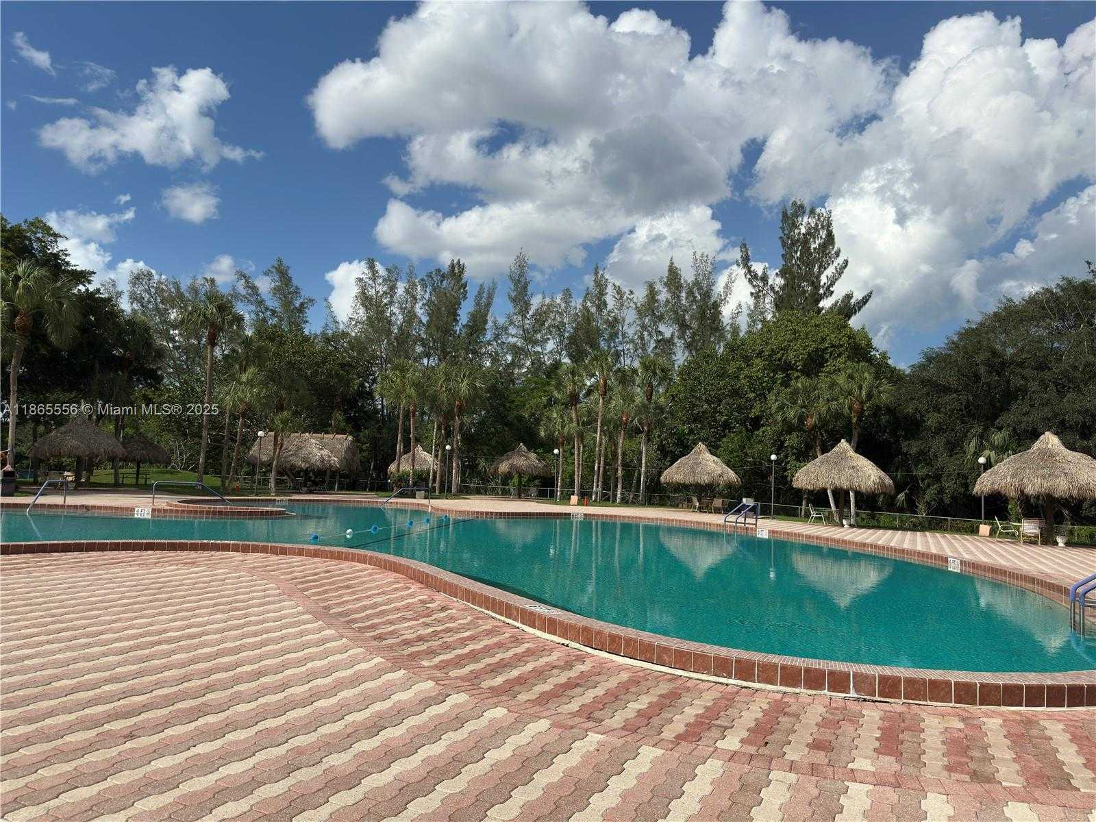 Small Image of 3100 HOLIDAY SPRINGS BLVD #107, Margate Number 5