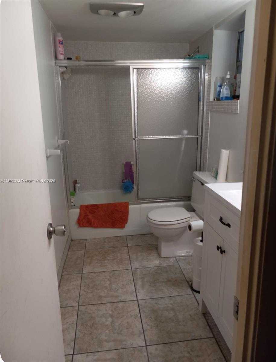 Small Image of 3100 HOLIDAY SPRINGS BLVD #107, Margate Number 6