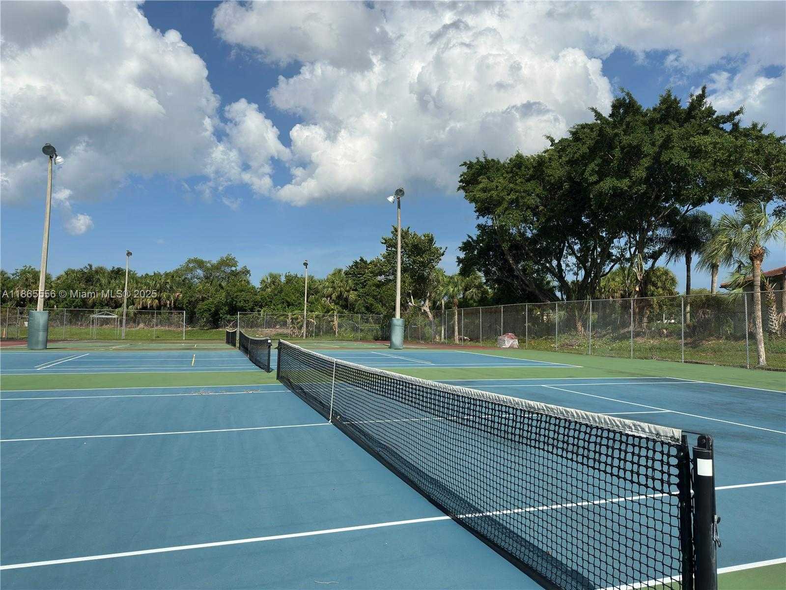 Small Image of 3100 HOLIDAY SPRINGS BLVD #107, Margate Number 9