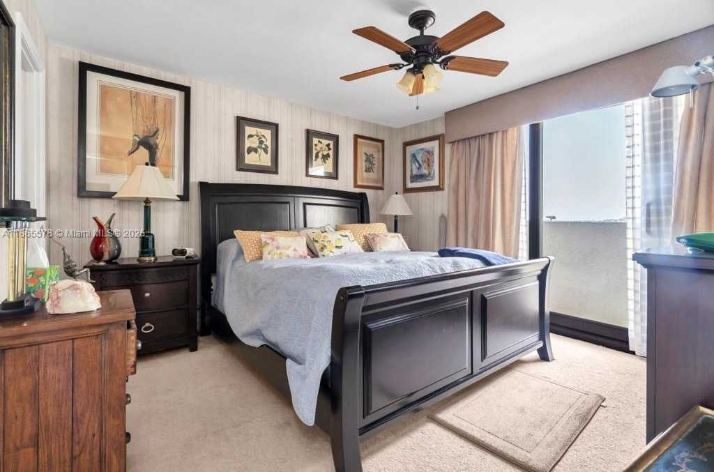 Small Image of 1200 SOUTH FLAGLER DR #206, West Palm Beach Number 17