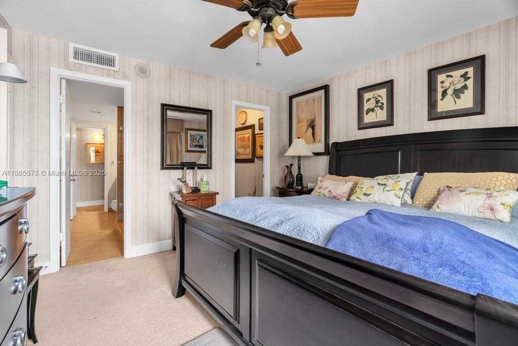 Small Image of 1200 SOUTH FLAGLER DR #206, West Palm Beach Number 19