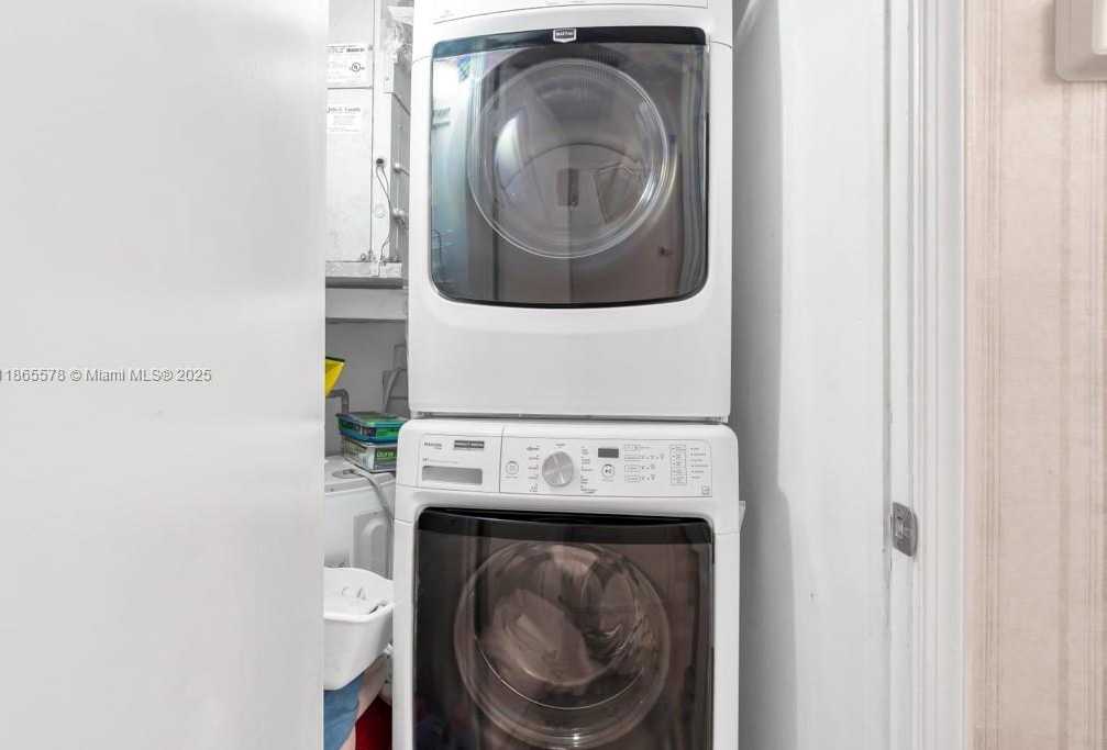 Small Image of 1200 SOUTH FLAGLER DR #206, West Palm Beach Number 29