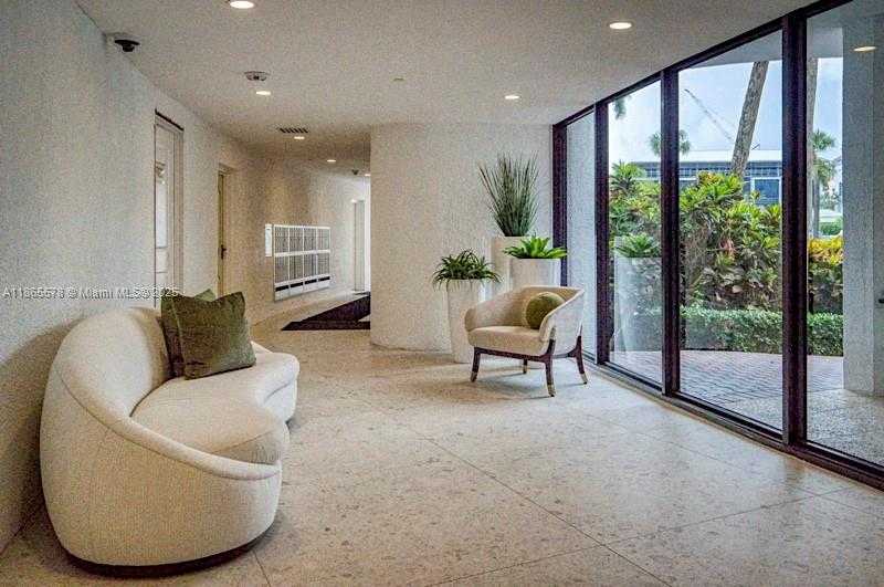 Small Image of 1200 SOUTH FLAGLER DR #206, West Palm Beach Number 31