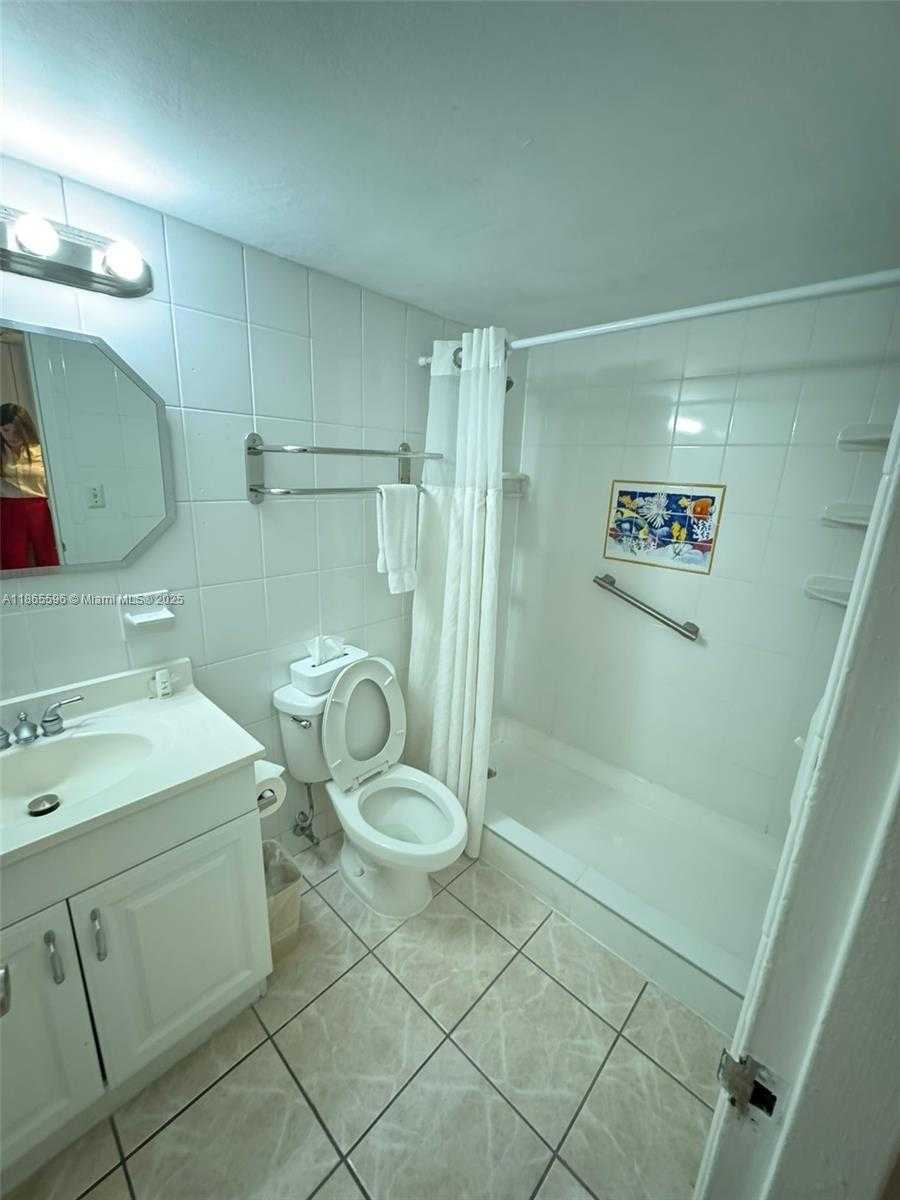 Small Image of 19201 COLLINS AVE #801, Sunny Isles Beach Number 5
