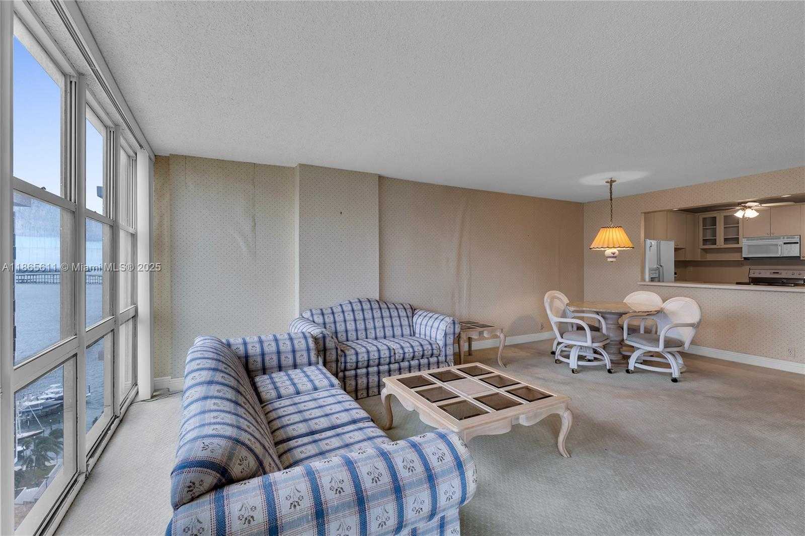 Small Image of 1901 BRICKELL AVE #B1912, Miami Number 11