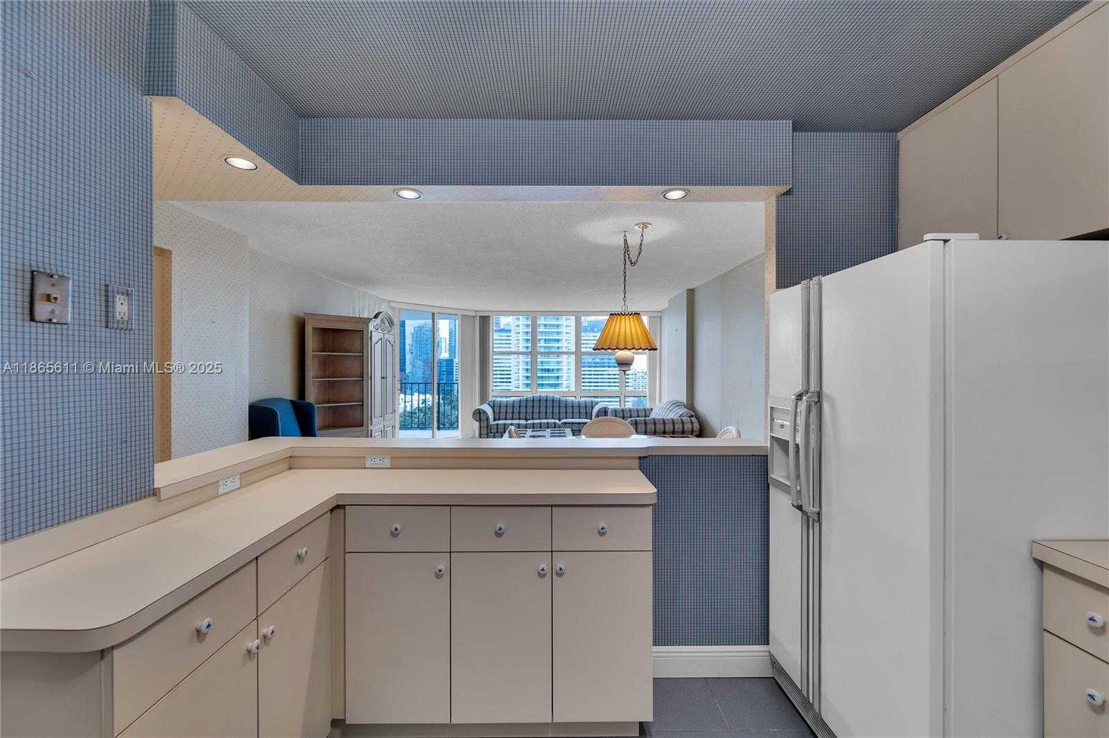 Small Image of 1901 BRICKELL AVE #B1912, Miami Number 17