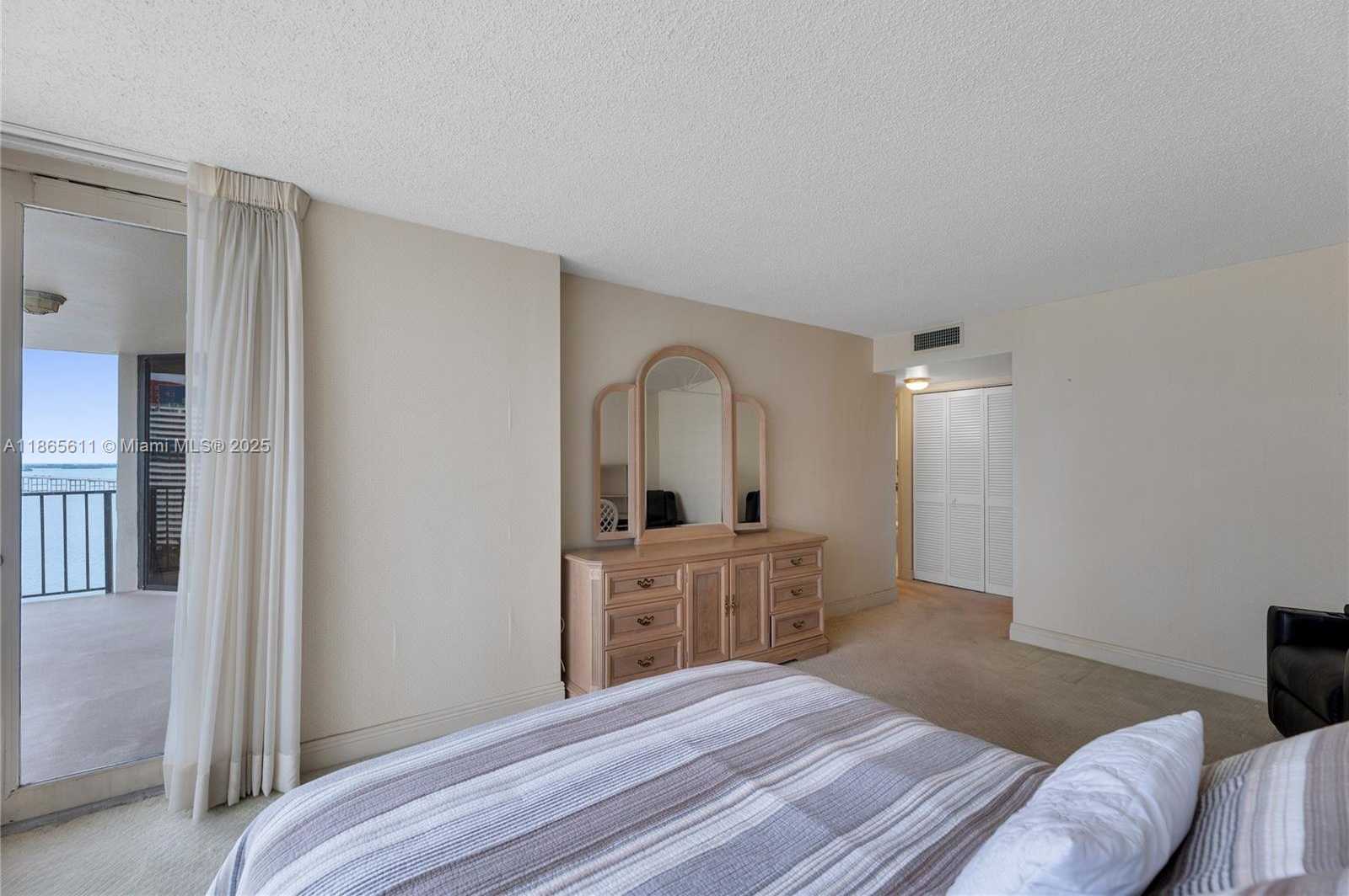 Small Image of 1901 BRICKELL AVE #B1912, Miami Number 22